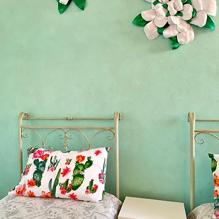 Holiday home Fiori E Farfalle -