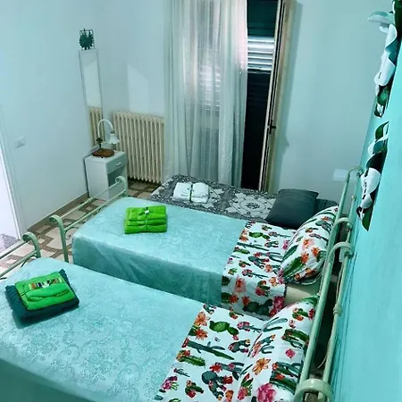 Holiday home Fiori E Farfalle -